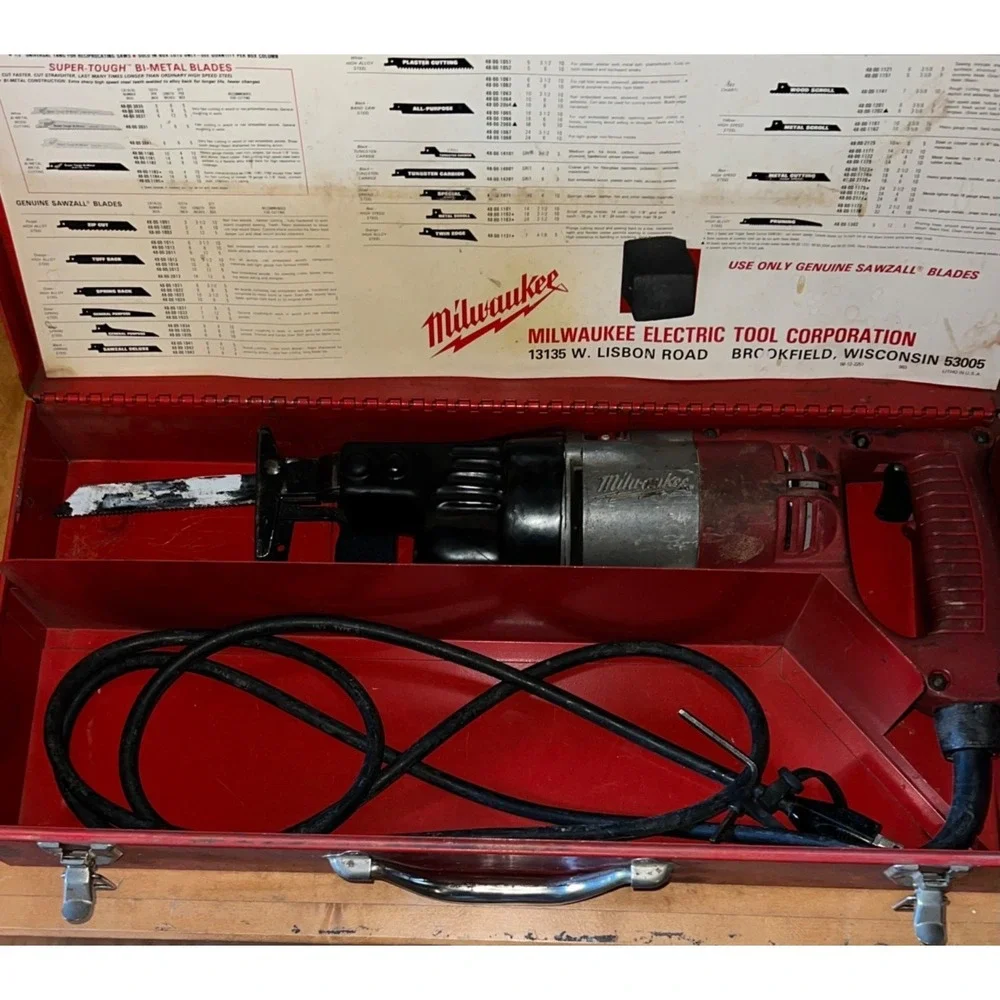Vintage Milwaukee Heavy-Duty Sawzall‎ Reciprocating Saw 6507 With Case